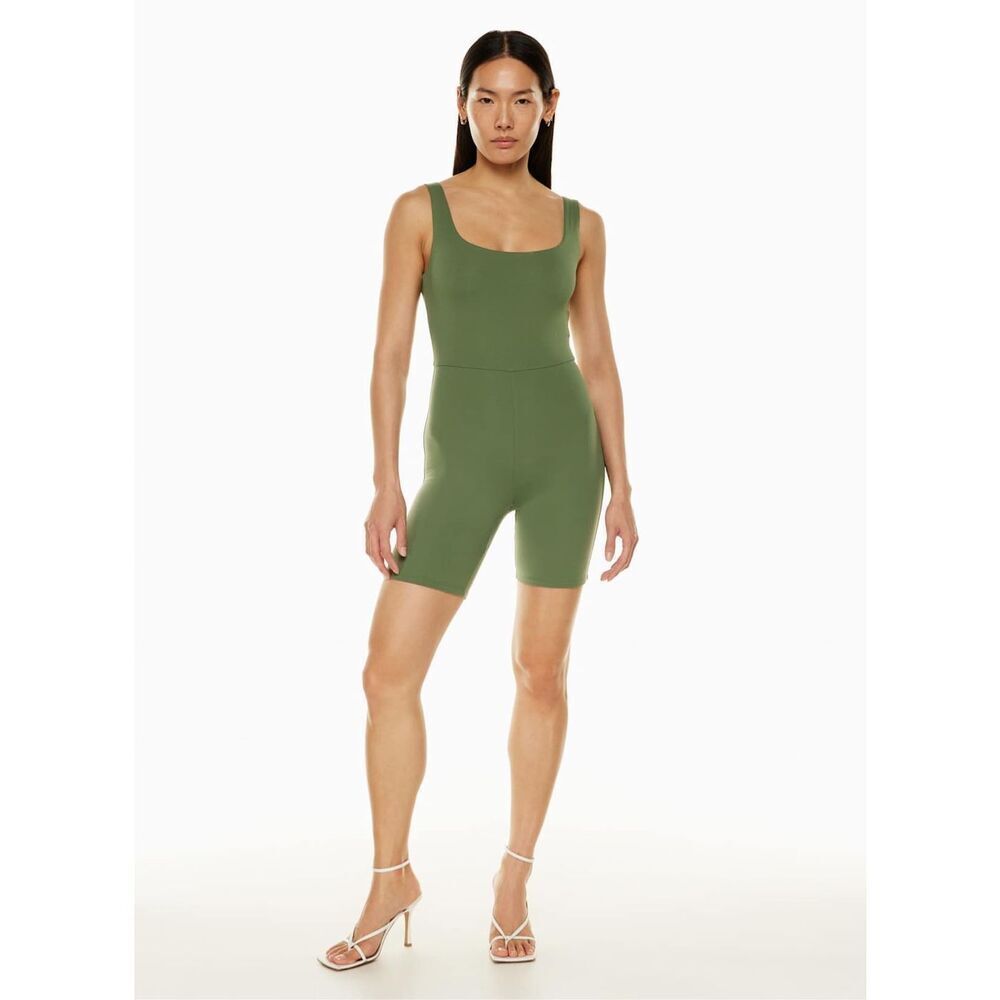 ✨Babaton Contour Squareneck Green Sz Small Romper✨
